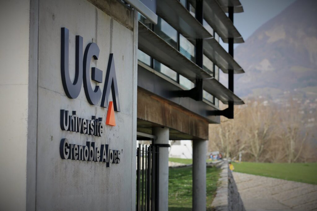 Trường Đại học Grenoble Alpes du học Pháp